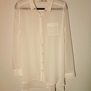 🌺 $10 or 3/$24 Halogen Long Sheer Blouse 🌺